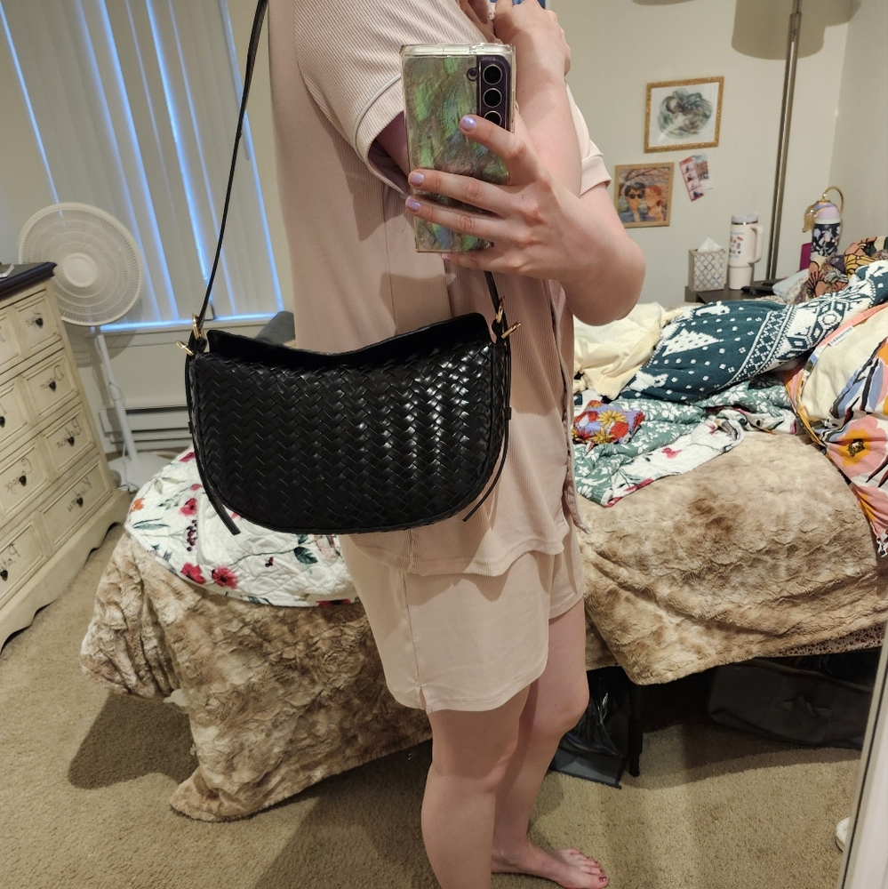 & Other Stories Black Woven Shoulder Bag